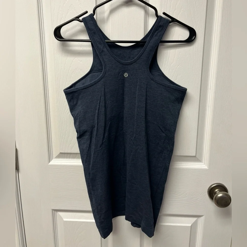 Lululemon Seamlessly Covered Tank (Navy) - Sz 8 - Picture 5 of 5
